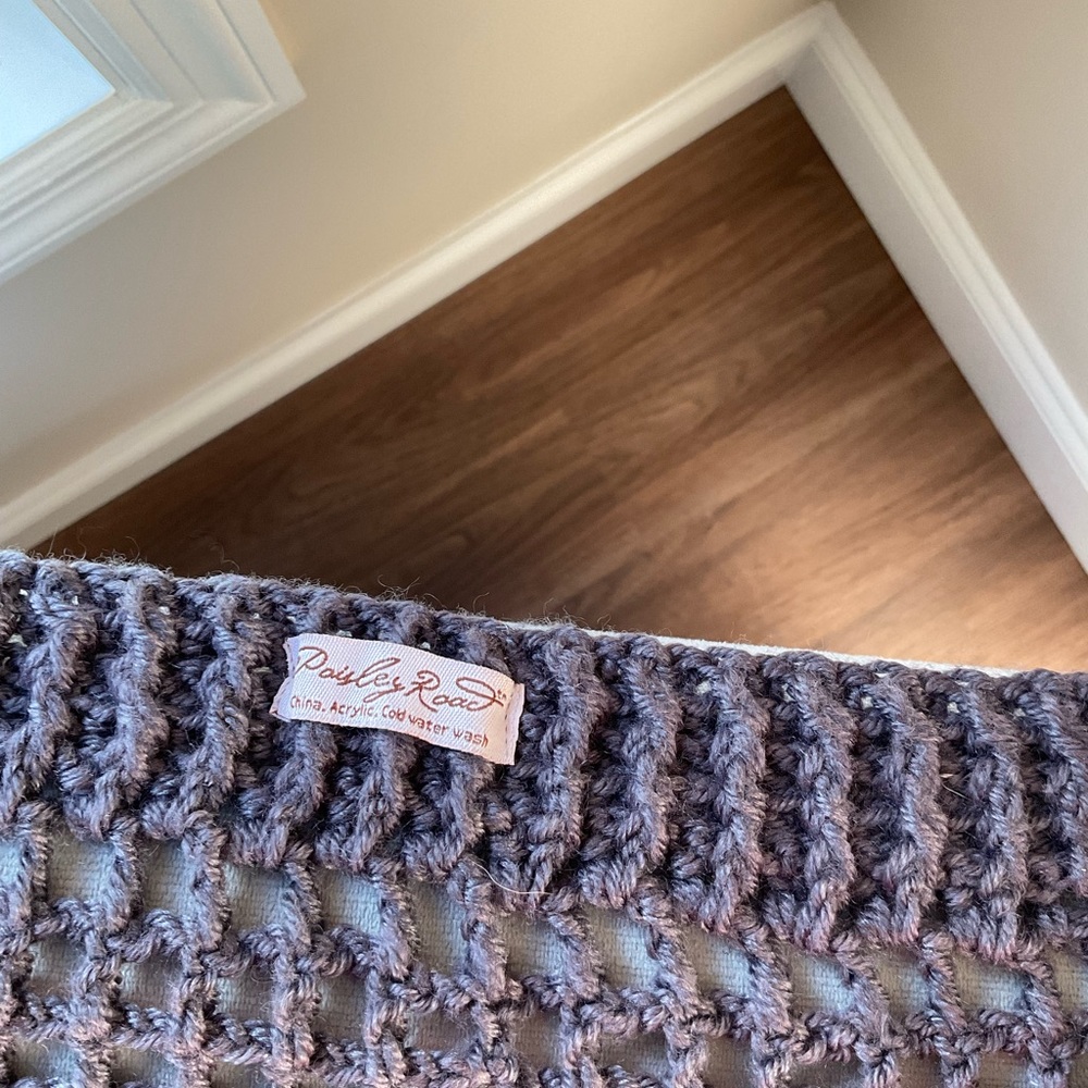 SHAWL - Picture 5 of 6